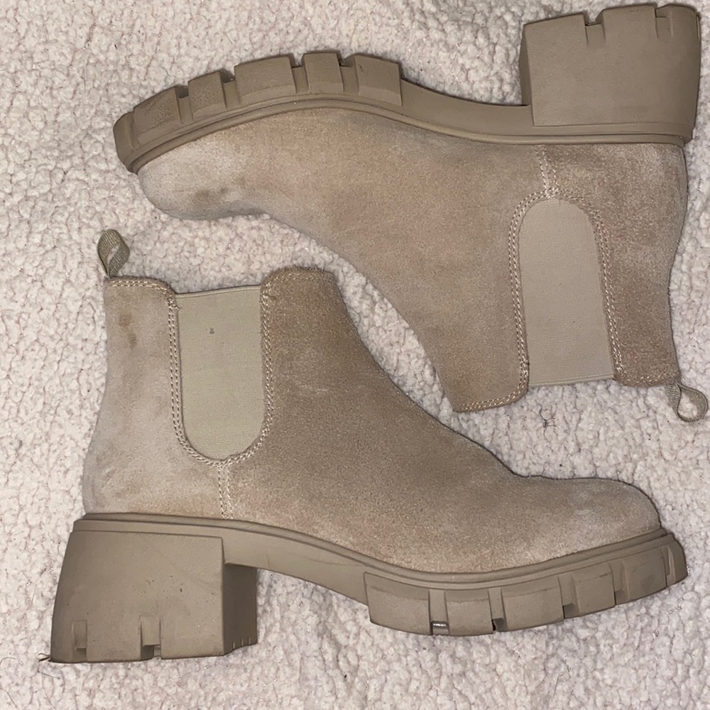 Steve Madden beige boots